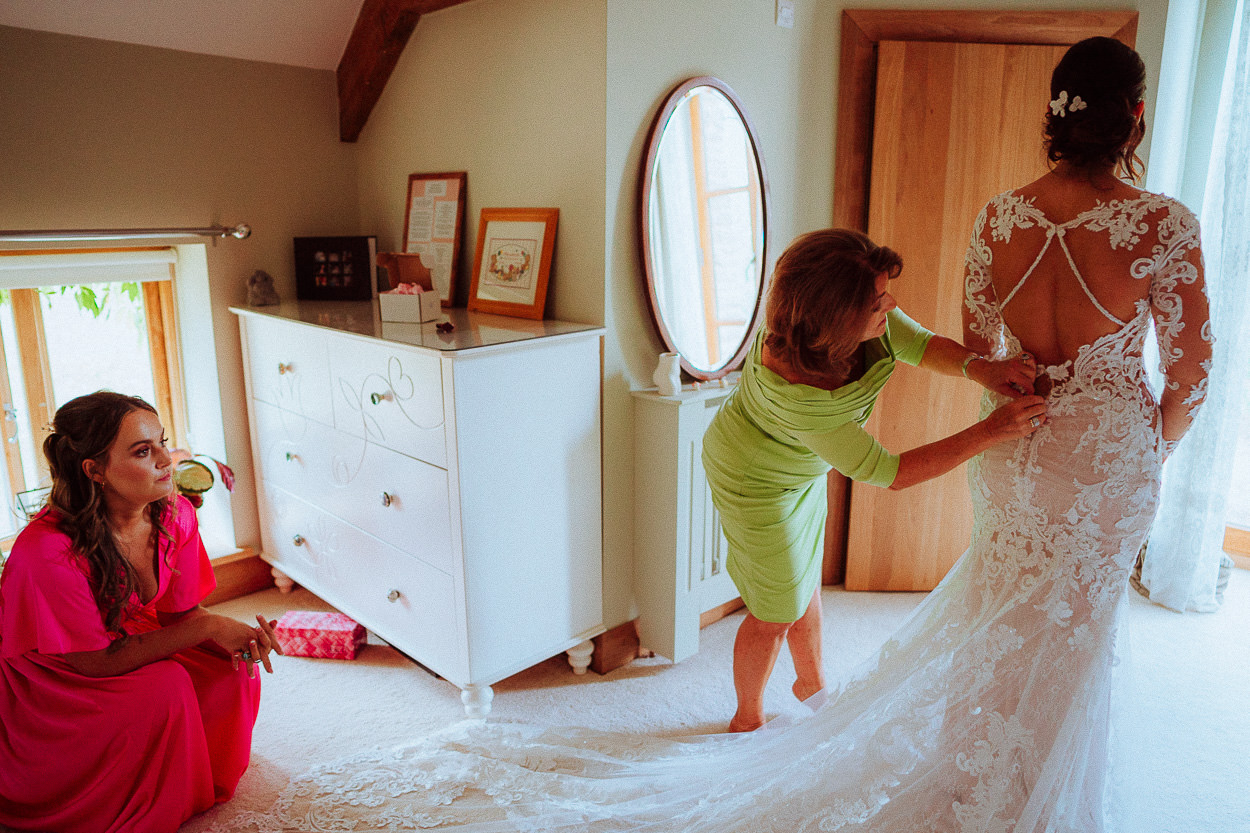 SANT FFRAED HOUSE WEDDING PHOTOGRAPHY 013 SANT FFRAED HOUSE WEDDING PHOTOGRAPHY 013
